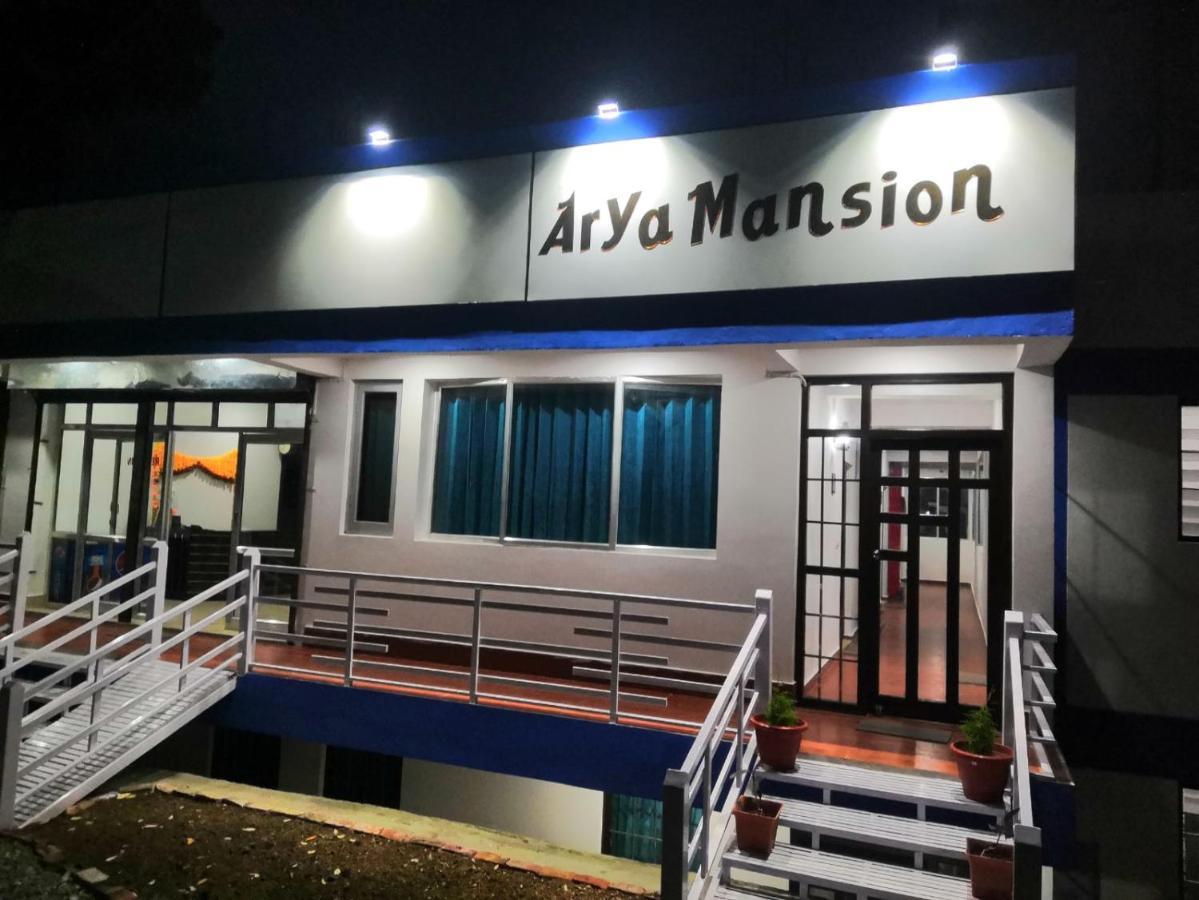 Arya Mansion Hotel Lansdowne Ngoại thất bức ảnh
