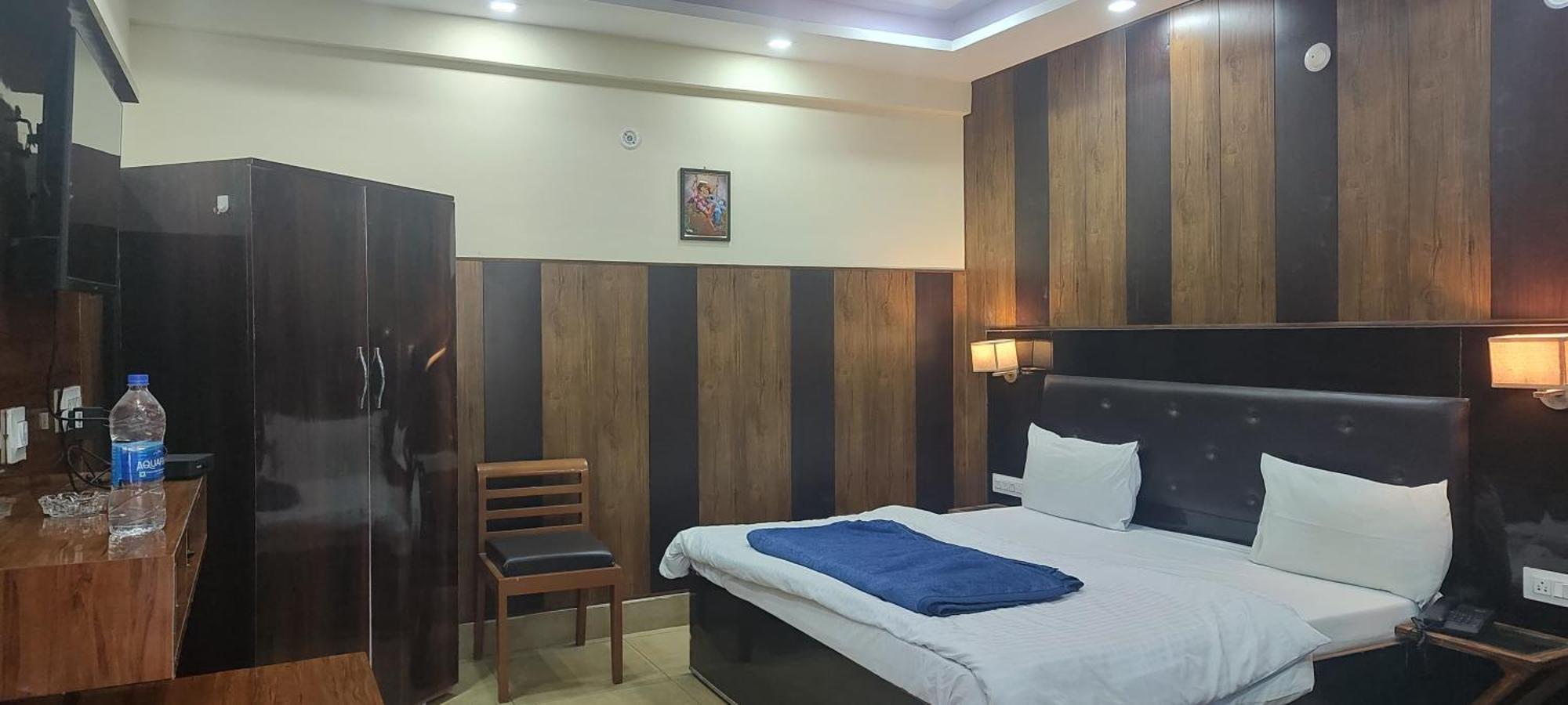 Arya Mansion Hotel Lansdowne Phòng bức ảnh